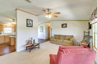 Hunt, Fish, Unwind Countryside Escape in Texas! - 7