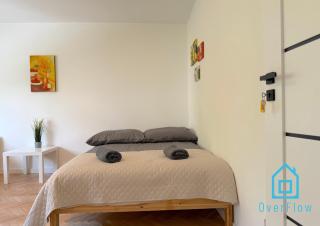 Orange Room 2 minutes to City Center Gdynia & Seaside - Gdynia - 8
