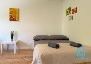 Orange Room 2 minutes to City Center Gdynia & Seaside - Gdynia - 5