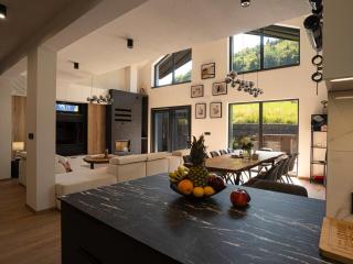 LasttMinuteBooking - Vidis Chalet w Heated Jacuzzi and Sauna - Udënisht - 4