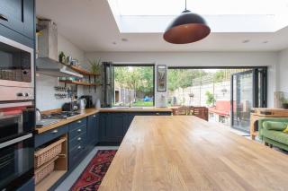 Modern Wanstead home - London - 0