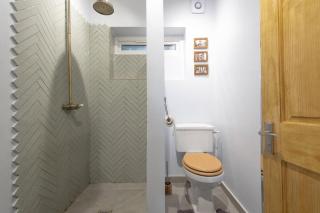 Modern Wanstead home - London - 1