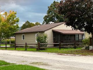 Sir Happy's Place - Elkins - 7