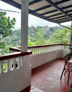 Karuna Kandy View Homestay - Kandy - 1
