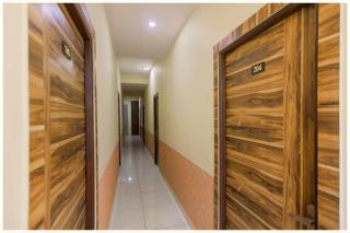 HOTEL ROHINI STAY Near Ramjanam Bhoomi - Temple - Fully Air Conditioned - Ayodhya - 4