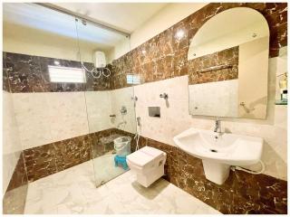 HOTEL ROHINI STAY Near Ramjanam Bhoomi - Temple - Fully Air Conditioned - Ayodhya - 2