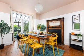 Large & Stylish-3Bed-Sleeps 6-By FabAccommodation - Bristol - 3