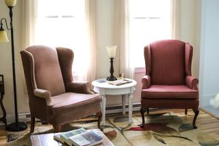 Charming, updated , 3 bedroom farmhouse farm stay - Williamsburg - 3