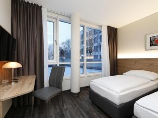 B&B HOTEL Berlin-Mitte - Berlino - 7