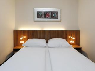 B&B HOTEL Berlin-Mitte - Berlino - 4