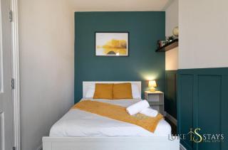 Luke Stays - Whitehall Road - 7