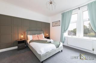 Luke Stays - Whitehall Road - Gateshead - 6