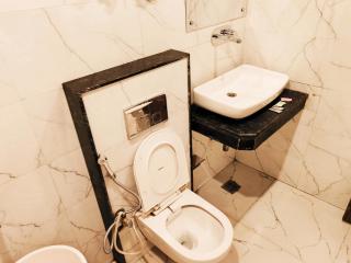 Hotel Grand Loft plaza Near IGI Airport - Neu-Delhi - 9