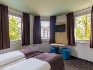 B&B Hotel Düsseldorf City-Süd - Düsseldorf - 8