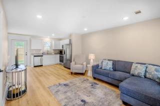 Newly built 3 bed/15 bath a block off the beach in Biloxi! - Biloxi - 0