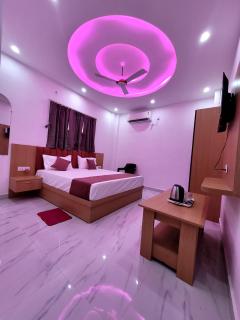 Skyline Hotel - Ayodhya - 1