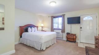 Oak Shores Studios - Biloxi - 7