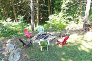 Mt Snow Home with Privacy Hot Tub Firepit - Wardsboro - 7