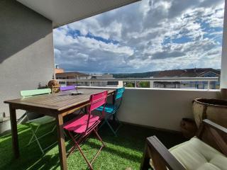 Beau T3 lumineux avec terrasse et parking privé - Billère - 0