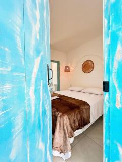 Quarto com Cozinha | Roupa de Cama e Banho - São Sebastião - 5