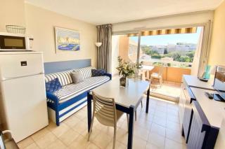 Bright studio with balcony near the harbor - Saint-Raphaël - 9