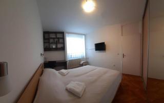 FFS – Central Stay with Free Garage - Sarajevo - 5