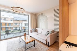 MoHost Uno - Elevated Stay with Mountain Views - 3