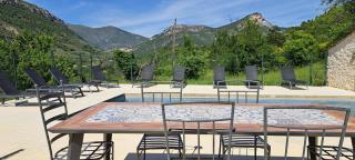 Le Mas des Fontettes, gite 14 personnes, piscine chauffée, propriété 5ha, barbecue - 5