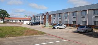 Red Roof Inn & Suites Euless - DFW Airport Southwest - Euless - 0