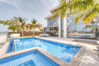 World Class Luxurious 6 BDR Villa In Palm Jumeriah - Dubai - 0