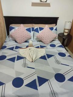 241-1br -1bed 1 extra mattress - 4