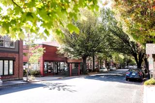 Rooftop Studio - McMinnville - 7