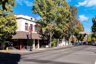 Rooftop Studio - McMinnville - 6