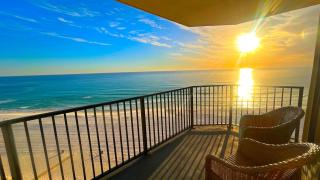 Sunbird Resort 11th Floor Free Beach Chairs - by Sunbird Rentals - 8