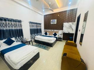 Shri Radhe Radhe Guest House In-front of Ram Janam Bhumi Main Gate Opposite 200 Meter Fully AC All Rooms - Ayodhya - 6