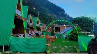 Wooden huts nr mall road for 4 person - 6