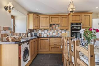 The Mill and Stable - a large accessible barn sleepign 10 guests close to Laugharne - Laugharne - 8
