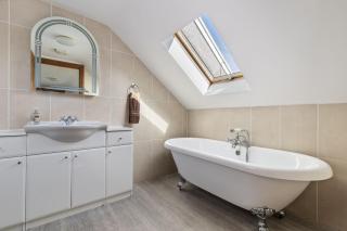 The Mill and Stable - a large accessible barn sleepign 10 guests close to Laugharne - Laugharne - 4