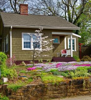 Corner Cottage - Asheville - 1