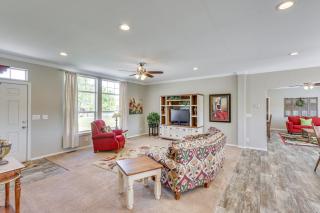 10 Mi to Aztec Ruins Family Home with Large Yard! - 7