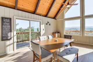 Deck and Views Scenic Yosemite Lakes Retreat - Coarsegold - 5
