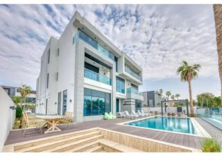 World Class Luxurious 8 BDR - Villa In Palm Jumeriah - 9