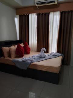 349-1br 1bed quenn 1sofa bed 2extra mattress moa view with balcony - Manila - 3