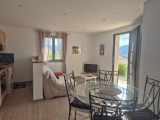 Charmant petit logement à 3 kms de la plage - Belgodère - 1