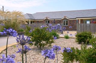 Hazel - 3 Bed accessible holiday cottages - Tregoney - 0