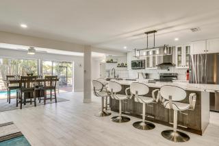 Boat Dock and Ten Mile Canal Access Fort Myers Home - Fort Myers - 3