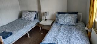 Grange Dene Cottage - Mytholmroyd - 1
