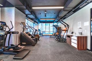 Stylish Stay in the Heart of Miami - Walk to Bayside & Bayfront Park - Miami - 3