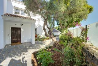 Home4u Mediterranean Sea Views Villa Alkaff - Manilva - 1