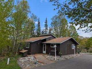Rustic Fawn Cabin in Boulder Junction WI - Sayner - 0